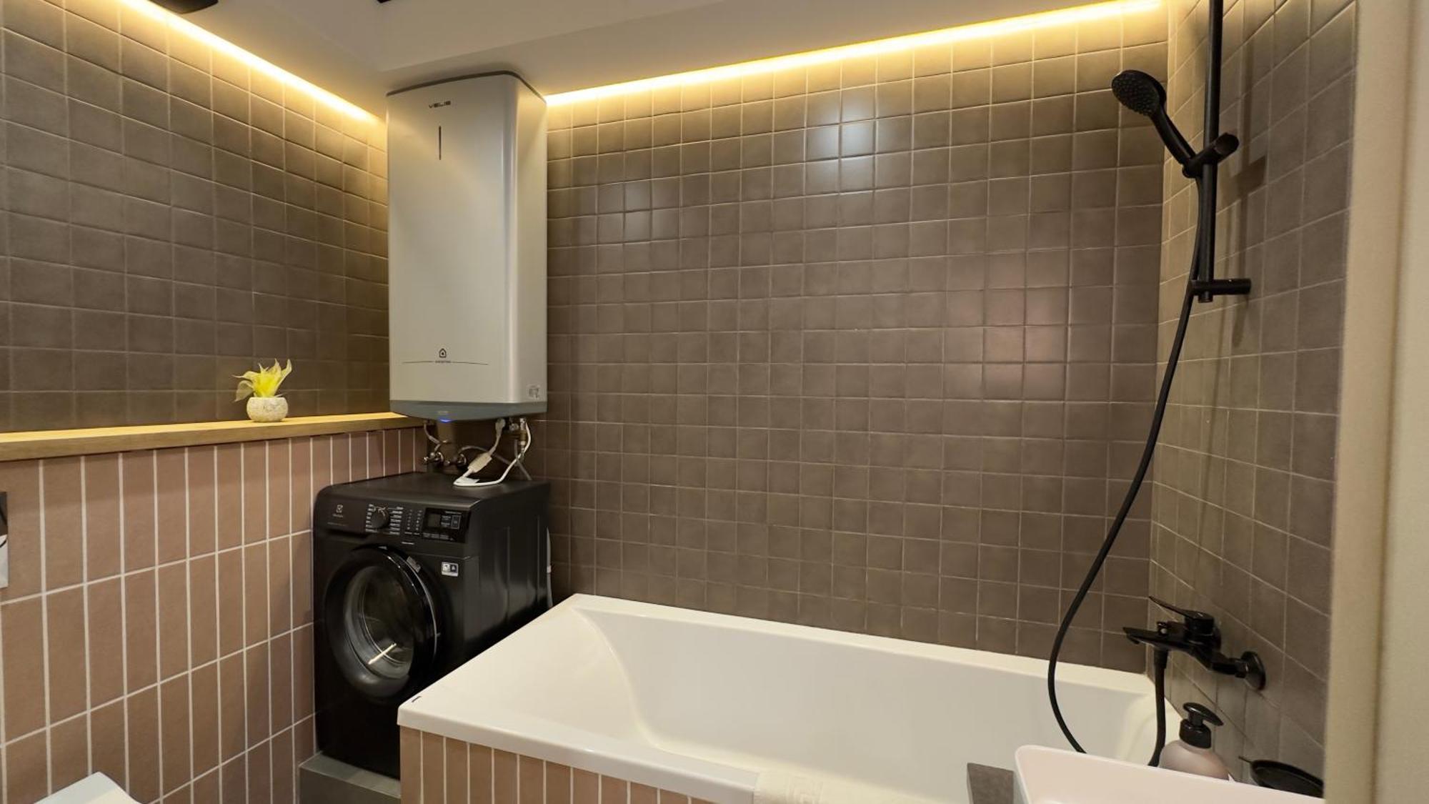 2 Room Modern Apartment View นิปโปร ภายนอก รูปภาพ
